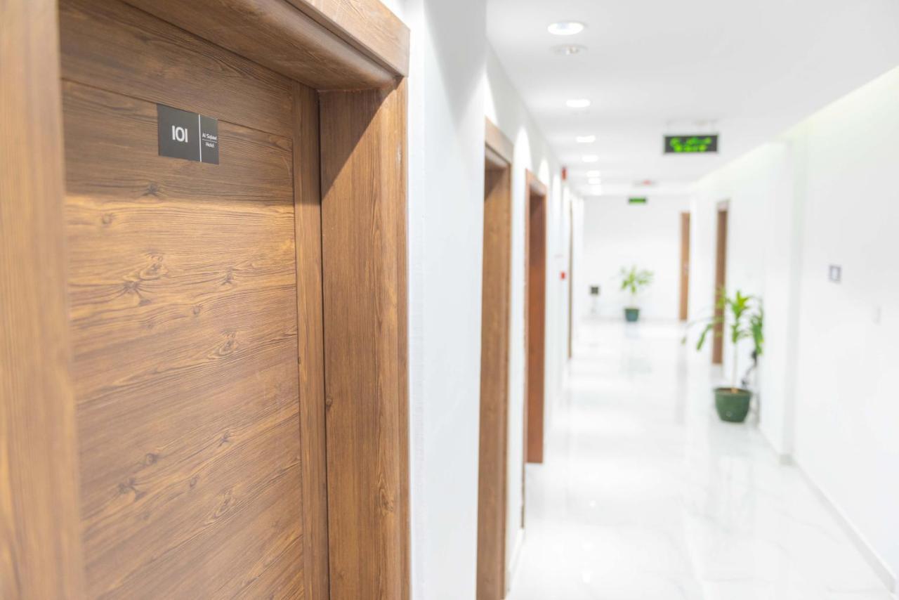 Al Sqlawi Hotel Apartment Ras al Hadd エクステリア 写真
